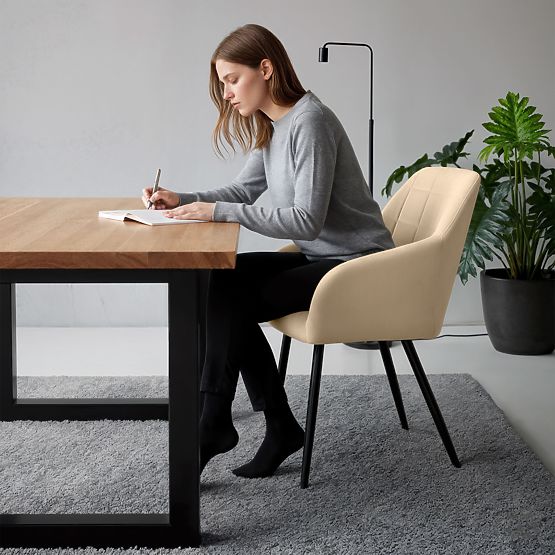 4x Chaise rembourrée avec surpiqûres carrées Beige LUXANO Pieds noirs