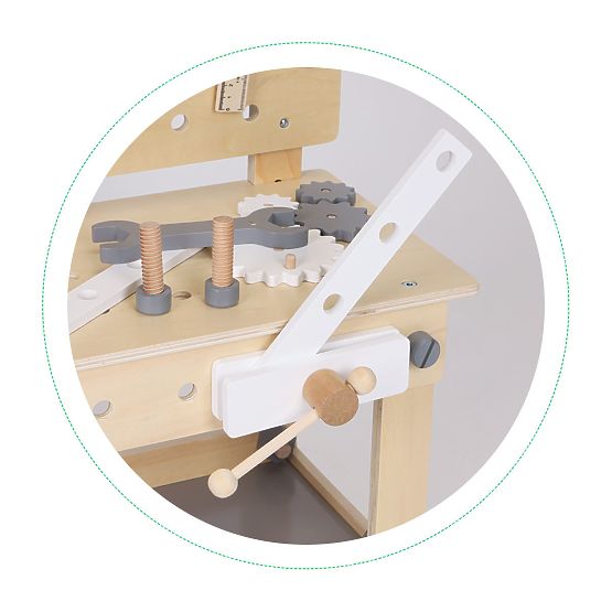Atelier en bois avec outils