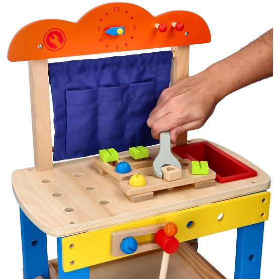 Atelier en bois avec de nombreux outils