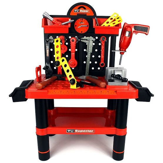 Atelier pour enfants avec outils 