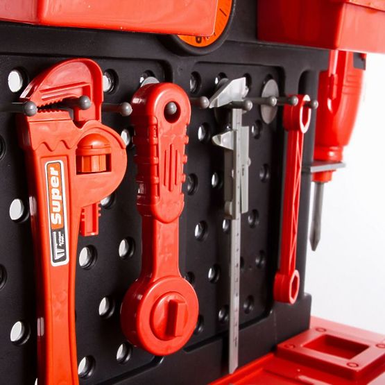 Atelier pour enfants avec outils 