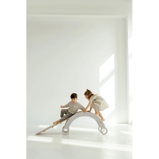 Balançoire en bois Montessori avec toboggan/mur d'escalade M - blanc