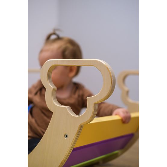 Balançoire Montessori en bois - arc-en-ciel