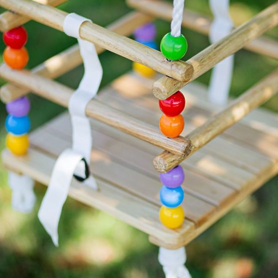 Bigjigs Toys Balançoire à perles en bois