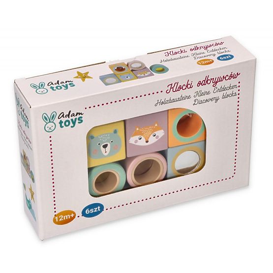Blocs en bois pour petits explorateurs à la main