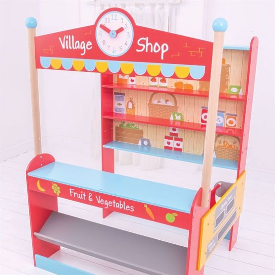 Boutique du village - une énorme stalle en bois