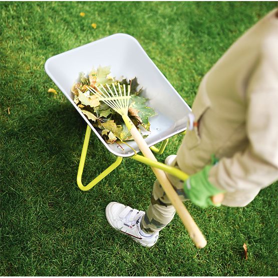 Brouette Small Foot avec outils de jardin