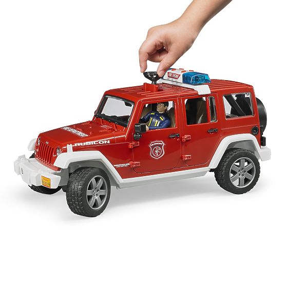Bruder Jeep Wrangler de pompier rouge avec figurine et accessoires