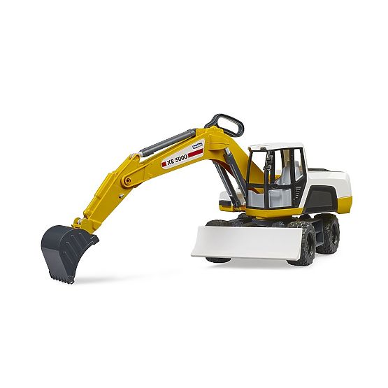 Bruder Pelle sur pneus XE 5000