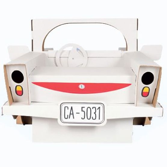 Cabriolet rapide en carton