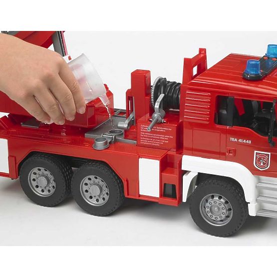 Camion de pompiers Bruder MAN 1:16