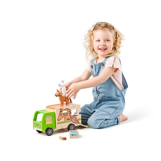Camion en bois pour le transport de chevaux