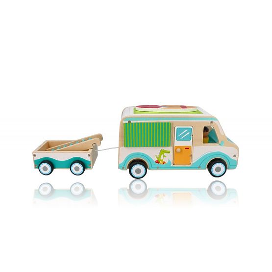 Caravane en bois avec remorque et accessoires
