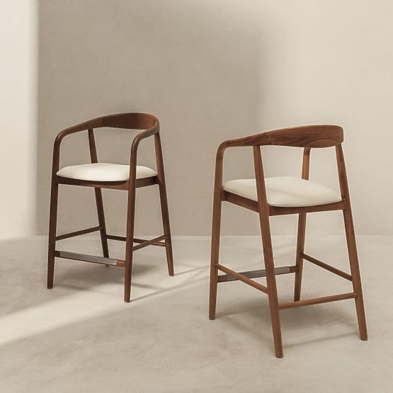Chaise de bar en bois Ludvika 2.0, arrondie, noyer/crème