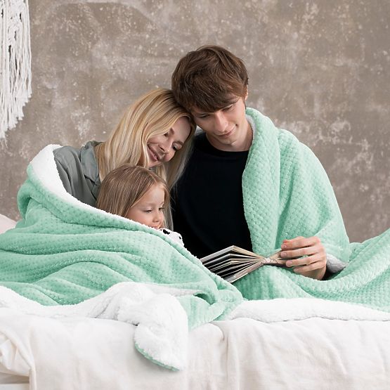 Couverture SHLEEPY couleur menthe jacquard style classique 130x180