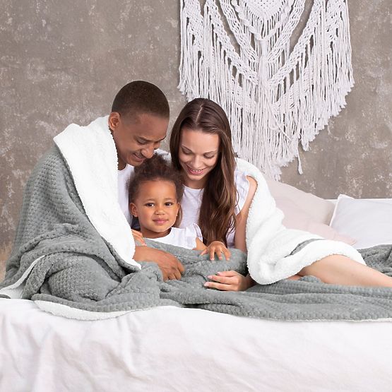 Couvre-lit SHLEEPY couleur grise avec motif jacquard style classique 220x240