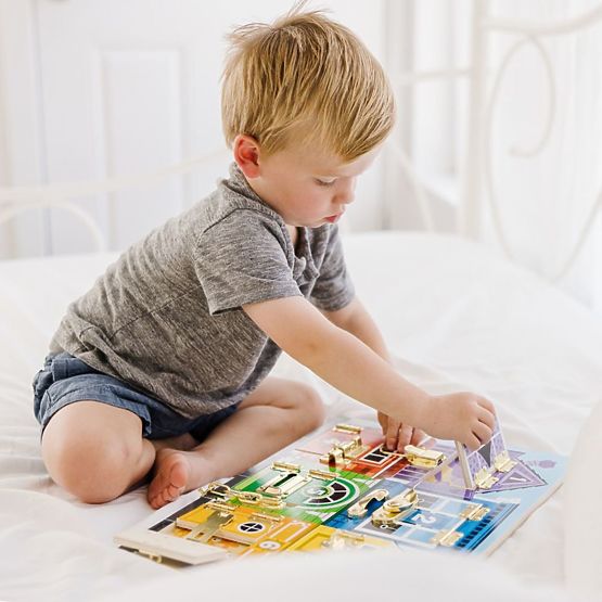 Déverrouiller les serrures Melissa et Doug