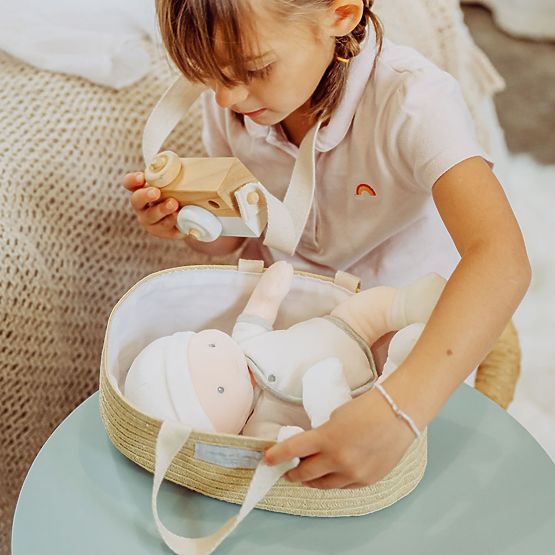 Doudou Jolijou Poupée Pol dans un sac pour poussette 28 cm