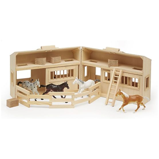 Écurie en bois avec paddock - 4 chevaux