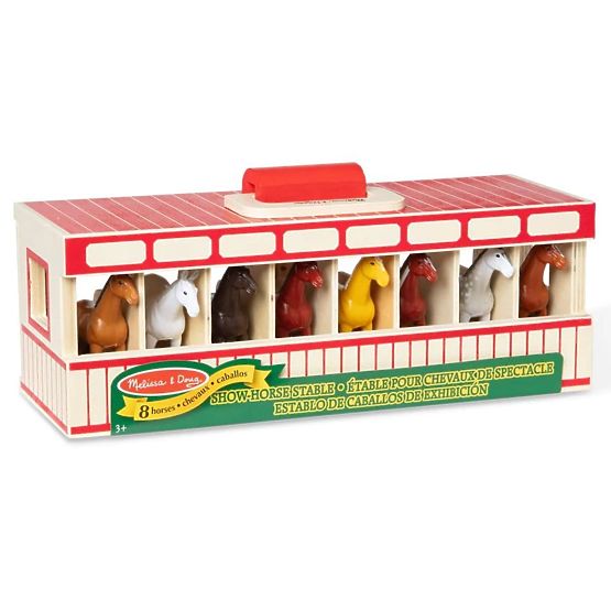 Écurie en bois pour chevaux avec 8 boxes
