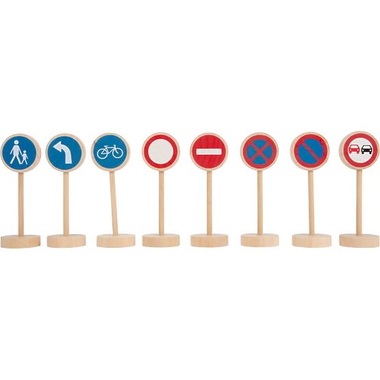 Ensemble de panneaux de signalisation en bois