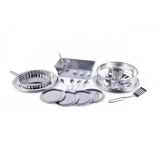 Ensemble de pâtisserie avec moules en inox