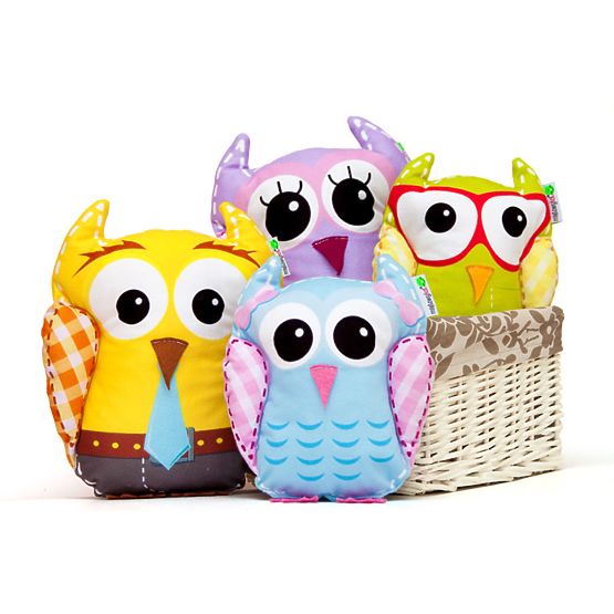 Famille de hiboux joyeuse