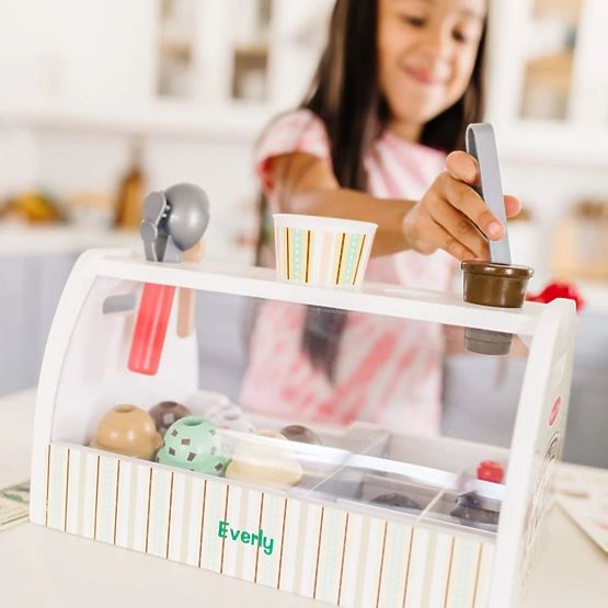 Salon de crème glacée en bois Melissa & Doug