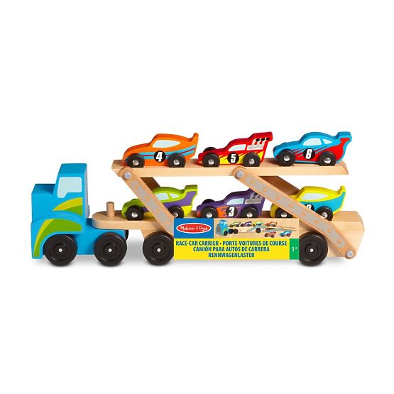 Grand camion avec voitures de course
