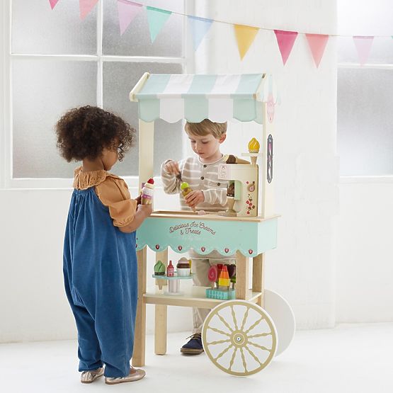 Le Toy Van Chariot à Glaces de Luxe