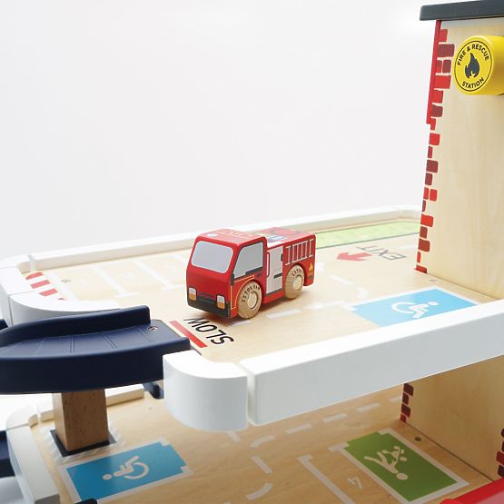 Le Toy Van Garage de pompiers et de secours