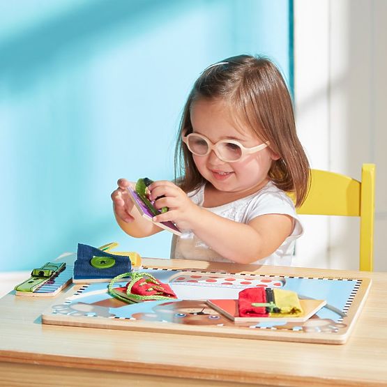 Melissa and Doug - Tableau d'activités Habille l'ourson