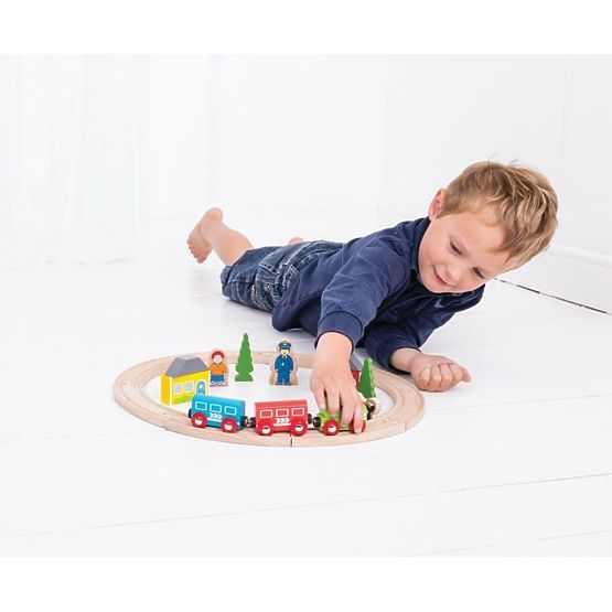 Petit en bois vláčkodráhy