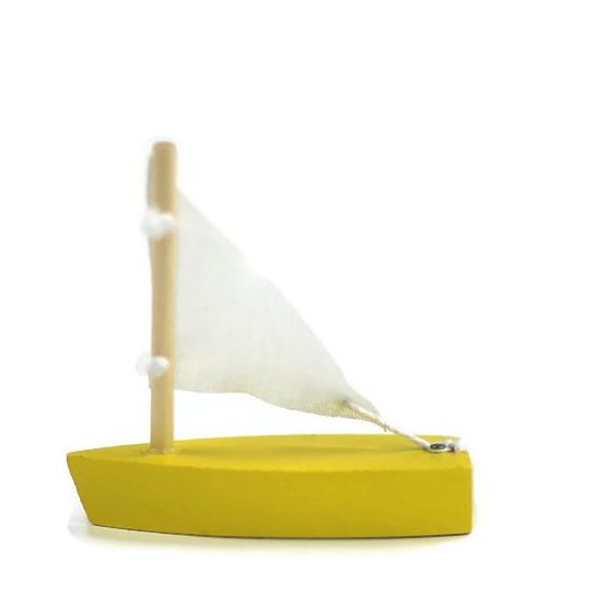 Petits bateaux en bois