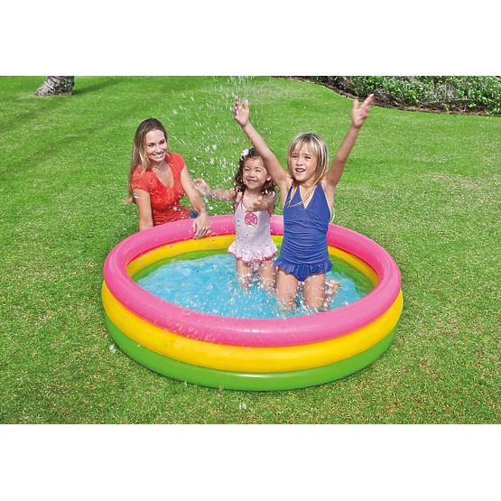 Piscine gonflable colorée pour enfants