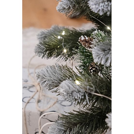 Sapin de Noël Pin avec cônes Vérone 120 cm