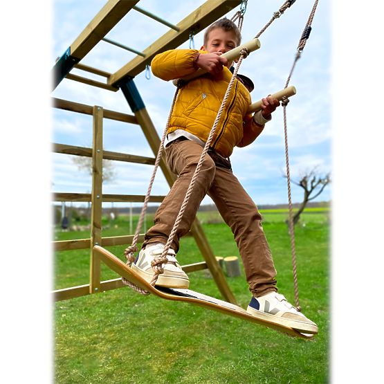small foot Balançoire en bois Skateboard