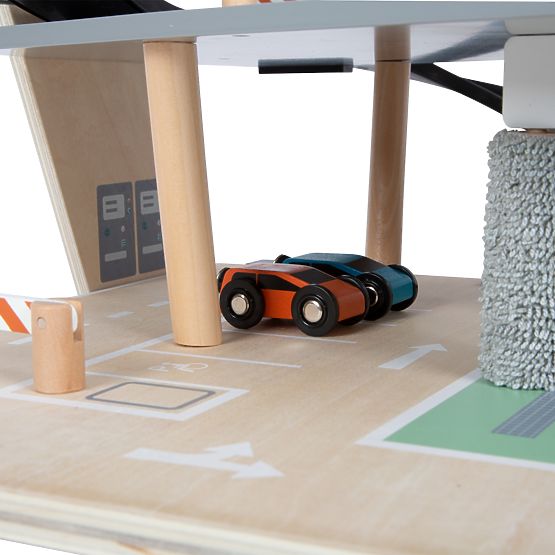 small foot Parking de course en bois