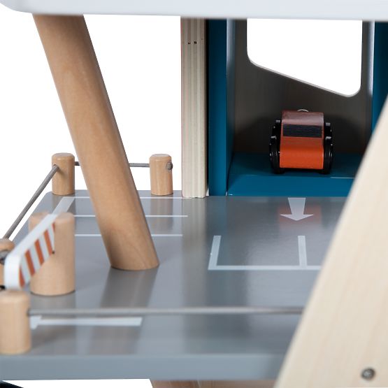 small foot Parking de course en bois