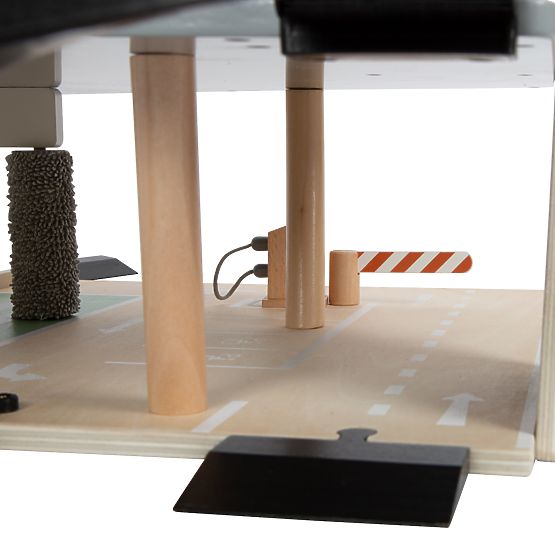 small foot Parking de course en bois