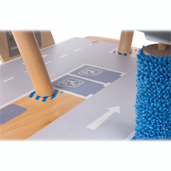 small foot Parking premium