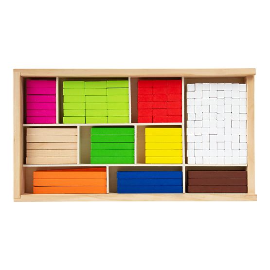 Small Foot School fournit des bâtons de comptage