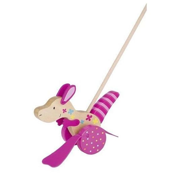 Tirant un kangourou sur un poteau Susibelle