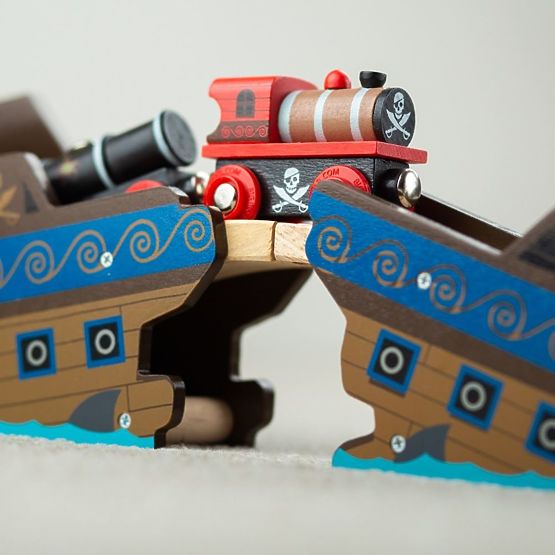 Train Bigjigs Rail Pirate + 3 voies