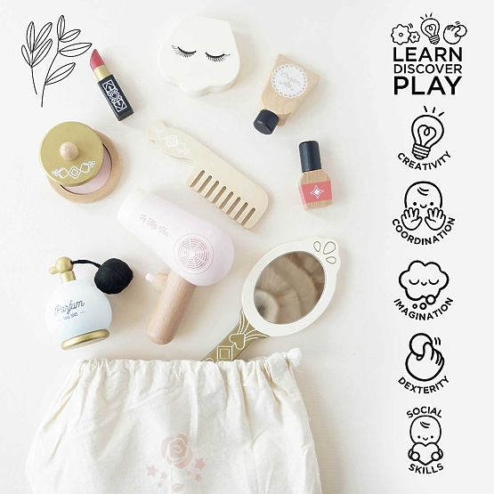 Trousse de maquillage avec accessoires en bois