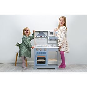 Cuisine interactive en bois avec hotte