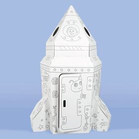 Grande fusée spatiale en carton