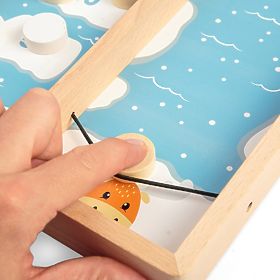 Jeu de palets en bois sur glace