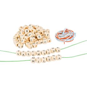 Perles en fil de bois avec lettres