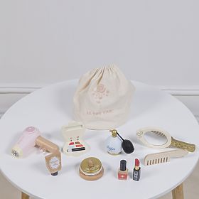 Trousse de maquillage avec accessoires en bois